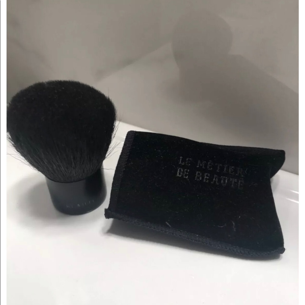 Le Metier de Beaute lmdb Kabuki Brush 100% Goat Hair Makeup brush New